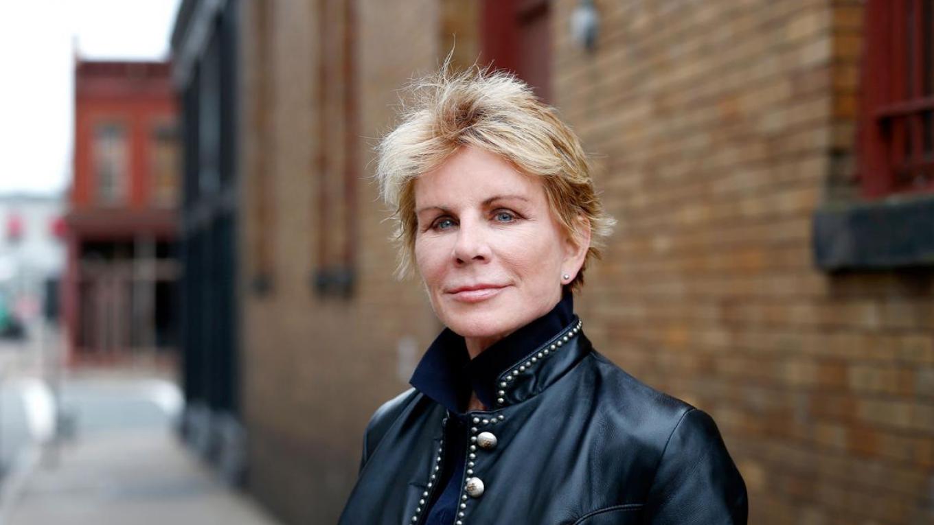 Alumna Patricia Cornwell's Forensic Thrillers Bring Characters' Lives
