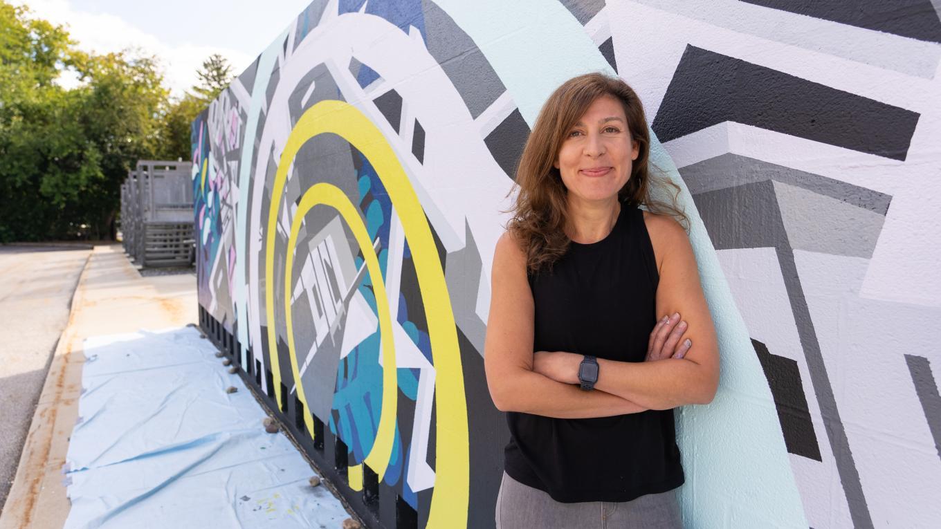 The 5 Ws of Prof. Joelle Dietrick’s ‘Chasing the Sun’ Mural | Davidson