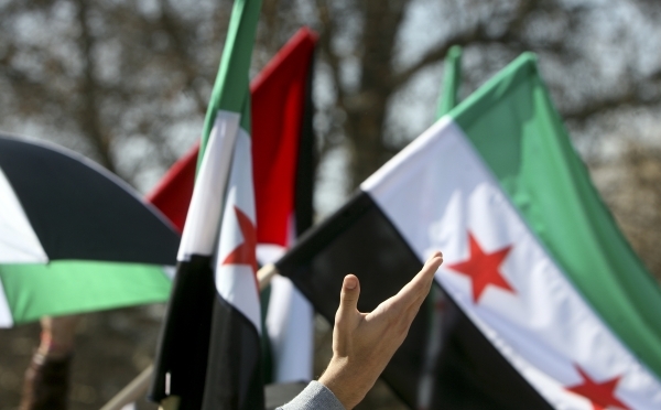 Syrian flags in a crowd