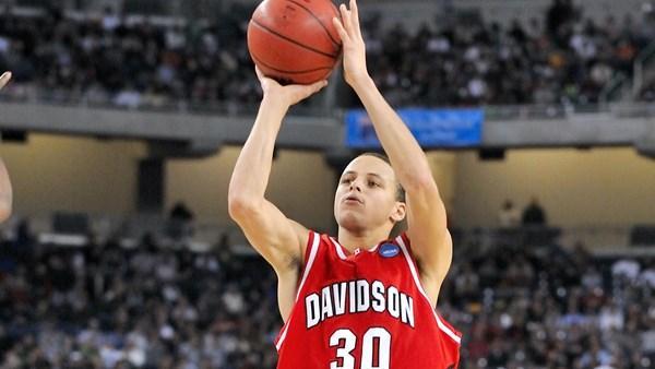 Davidson's Stephen Curry Celebrates Graduation, Hall of Fame Induction With  His 'Home Team