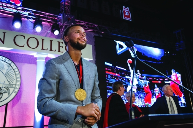 Stephen Curry inducted into the Davidson College Hall of Fame