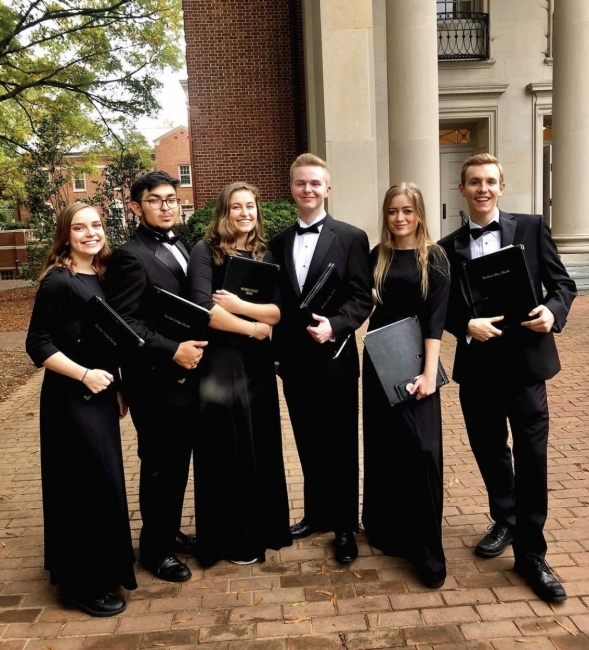 Fenner with members of the Davidson College Chorale