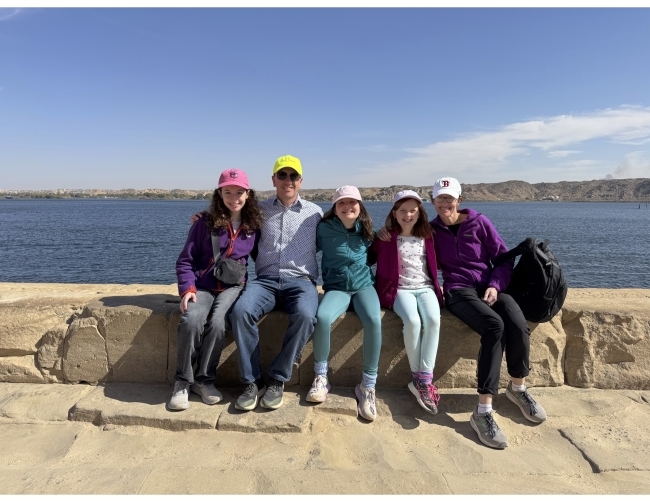 Lisa Green Case ’99 and Jeff Case ’99 and family on vacation