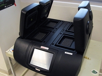 Four chamber PCR machine