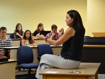 President Quillen talks to class