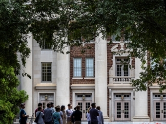 Admission Tour on Campus