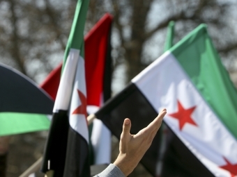 Syrian flags in a crowd