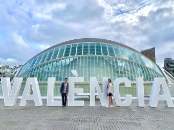 Haley Fullerton ’20 and boyfriend Joe Jamison ’18 in front large Valencia (Spain) letters